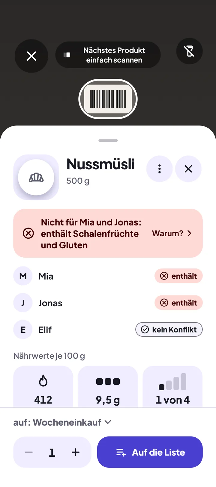 Scanner von FoodAsu: Die Kamera erfasst einen Strichcode, dann erscheint die Produktkarte eines Müslis mit dem Ergebnis „Nicht für Mia und Jonas: enthält Schalenfrüchte und Gluten“ und den drei Personen des Haushalts.
